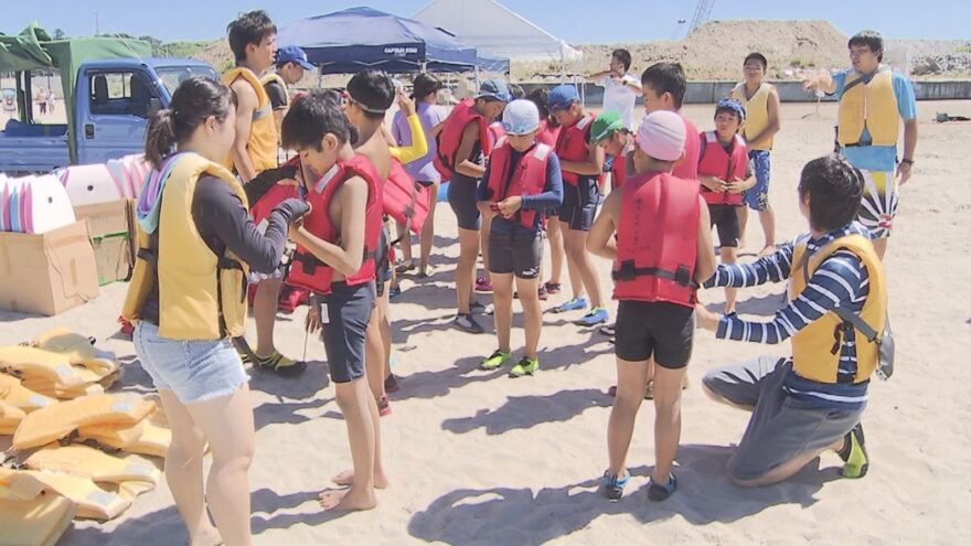 新しい友だちと海を楽しもう　2016年7月30日　四倉海水浴場でサマーキャンプ開催