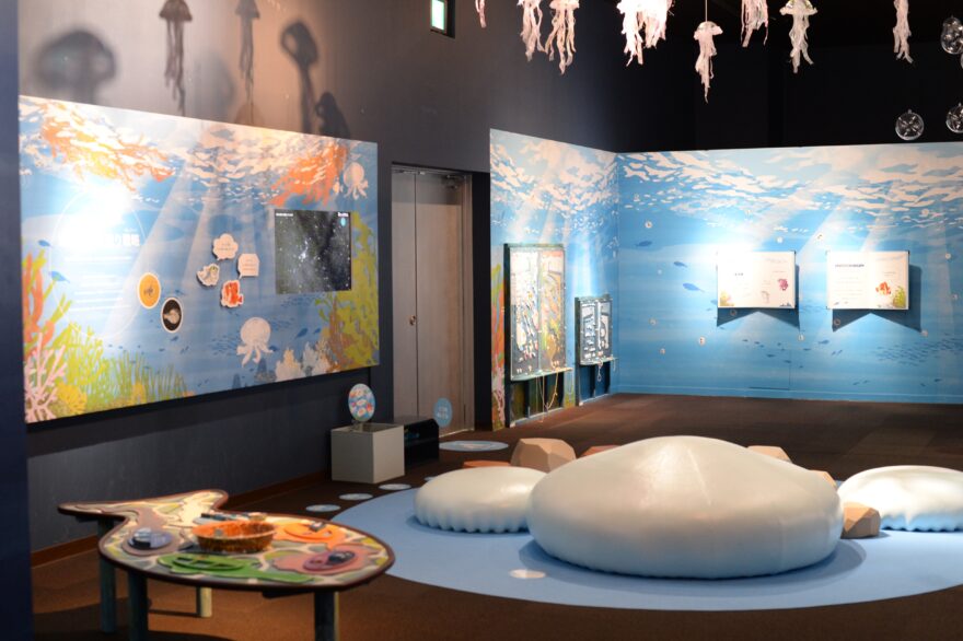 アクアマリンふくしまの企画展「旅する深海魚～どこで生まれてどこで育つのか～」がスタート！